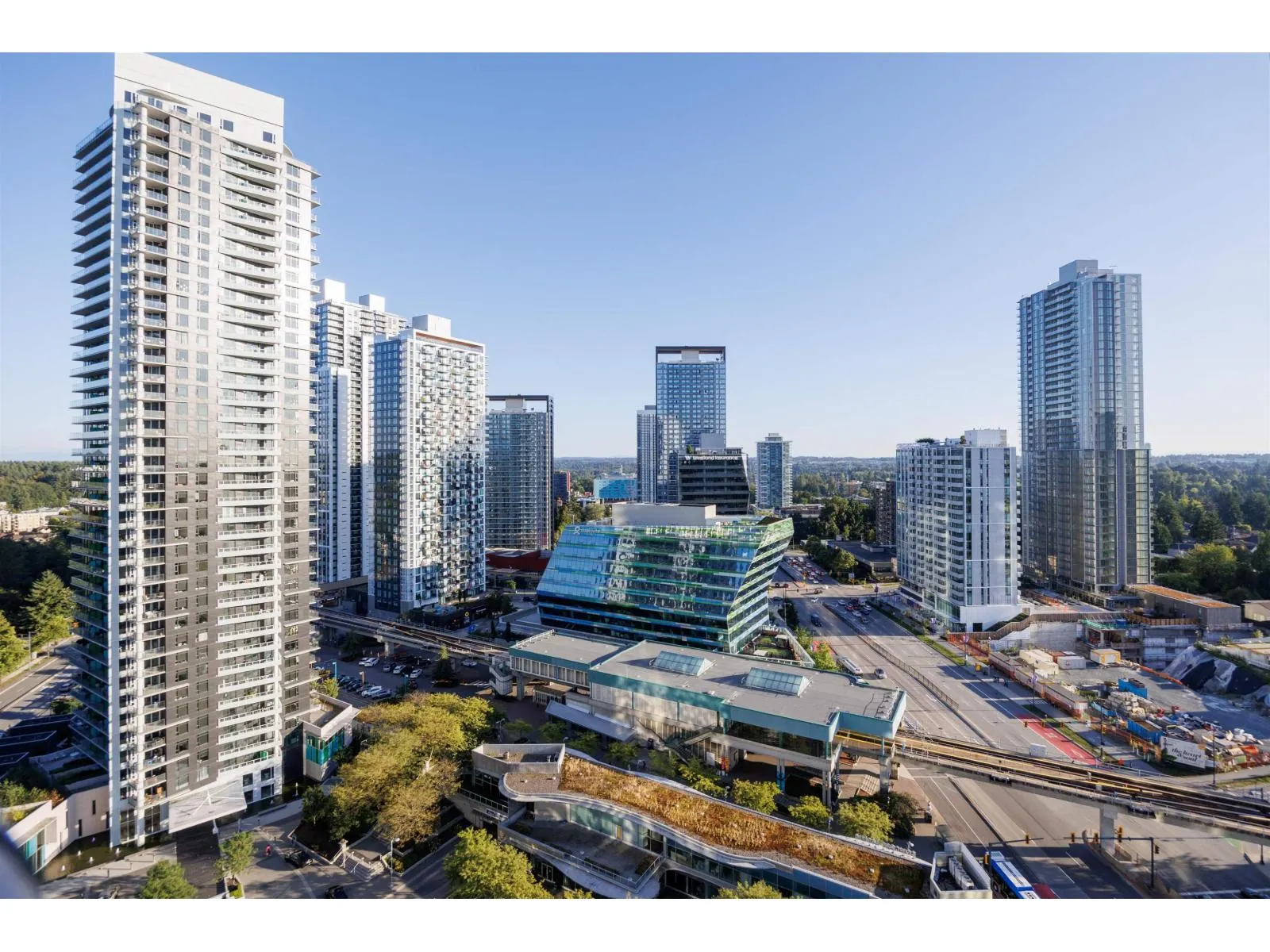 2207 13618 100 AVENUE