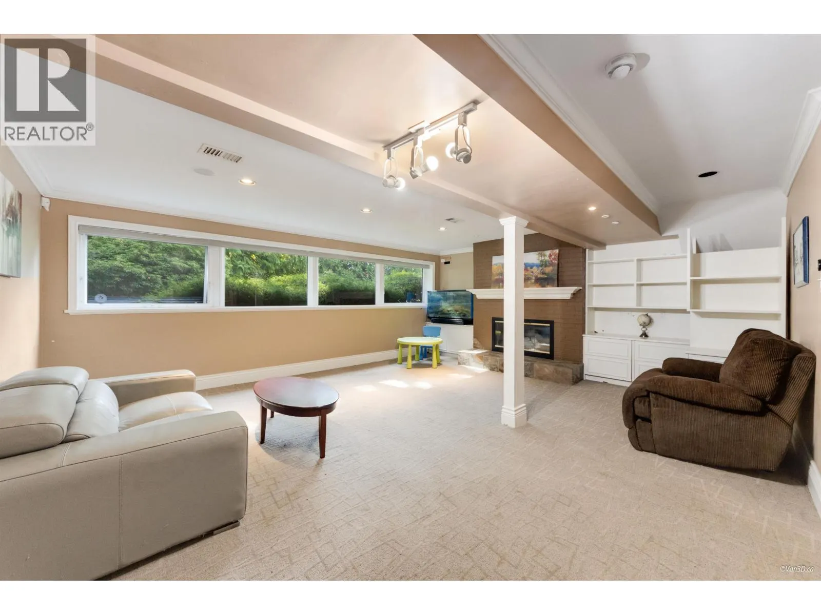 651 KENWOOD ROAD