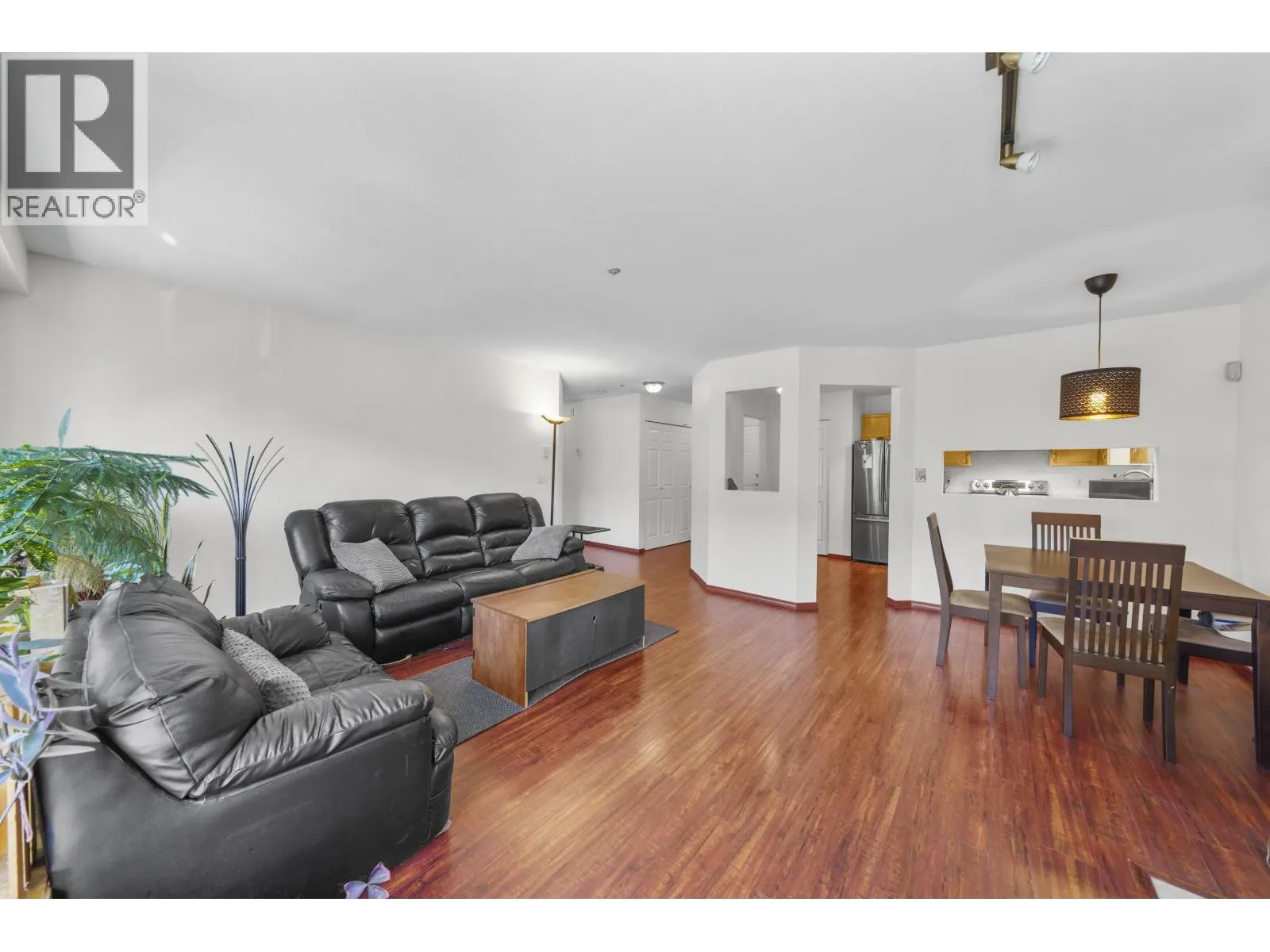 114 3400 SE MARINE DRIVE