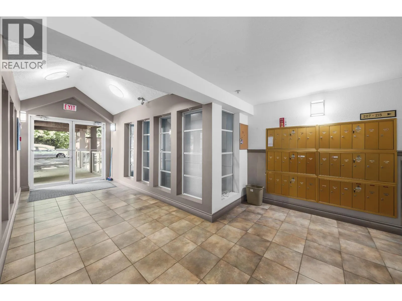 114 3400 SE MARINE DRIVE