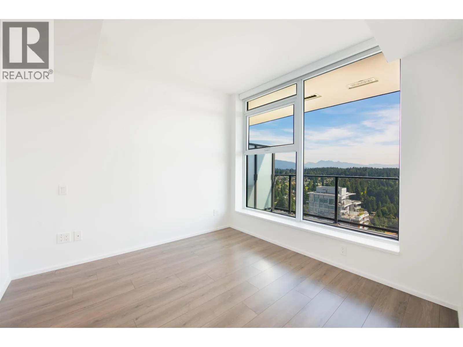 3704 3809 EVERGREEN PLACE