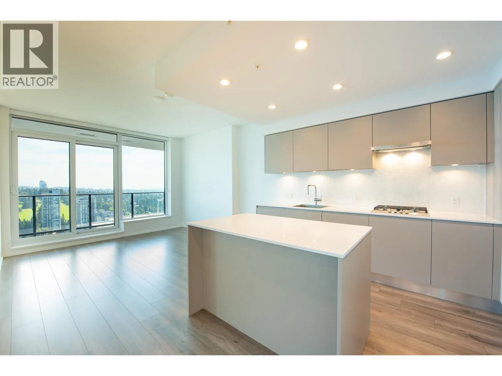 3704 3809 EVERGREEN PLACE