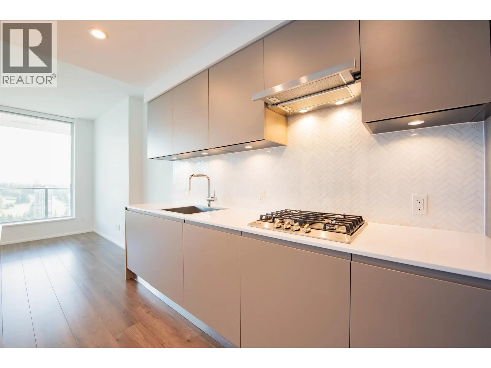 3704 3809 EVERGREEN PLACE