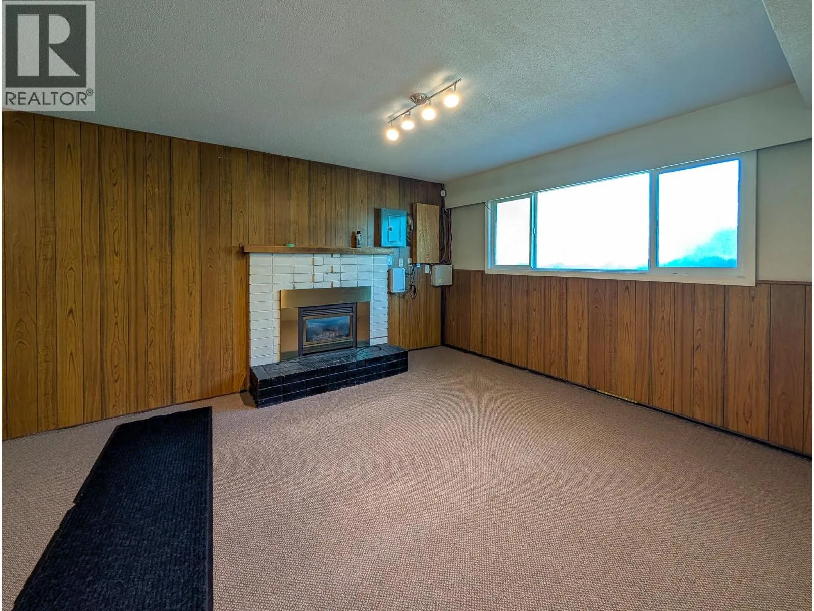 1157 BABINE CRESCENT