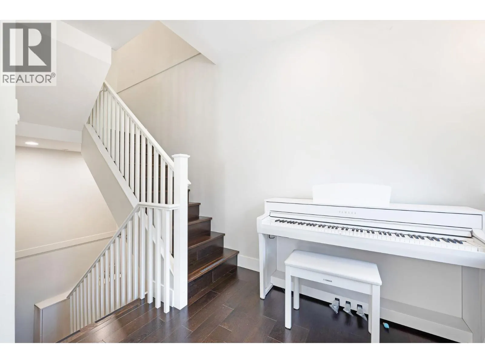 1483 TILNEY MEWS