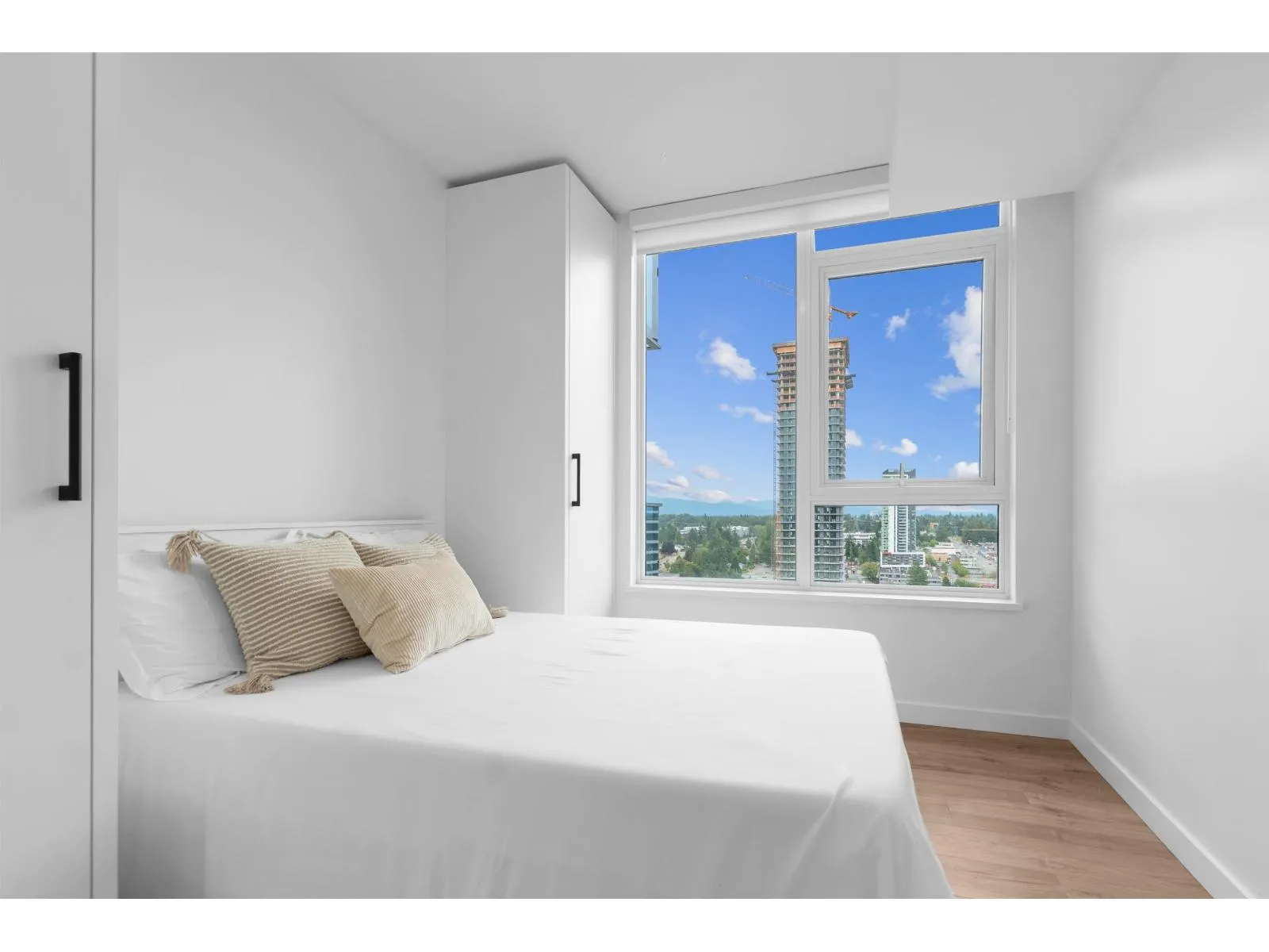 2508 13428 105 AVENUE