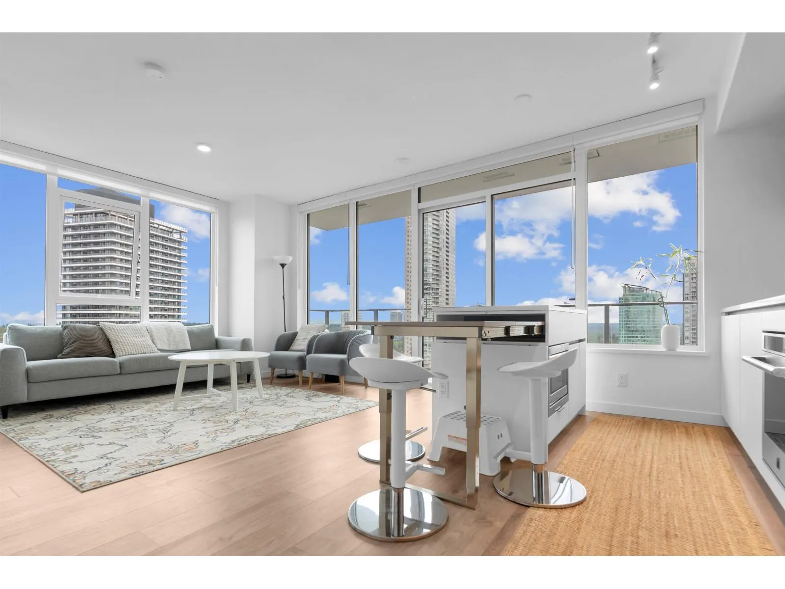 2508 13428 105 AVENUE