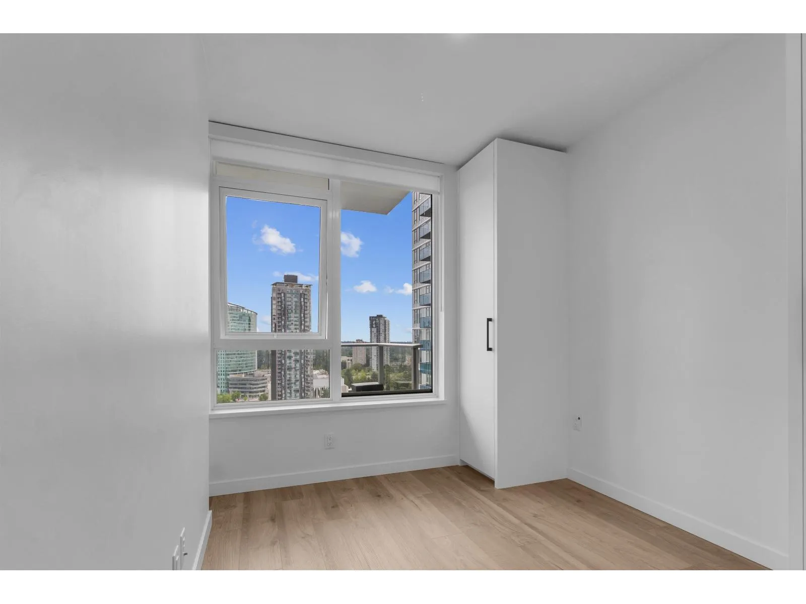 2508 13428 105 AVENUE