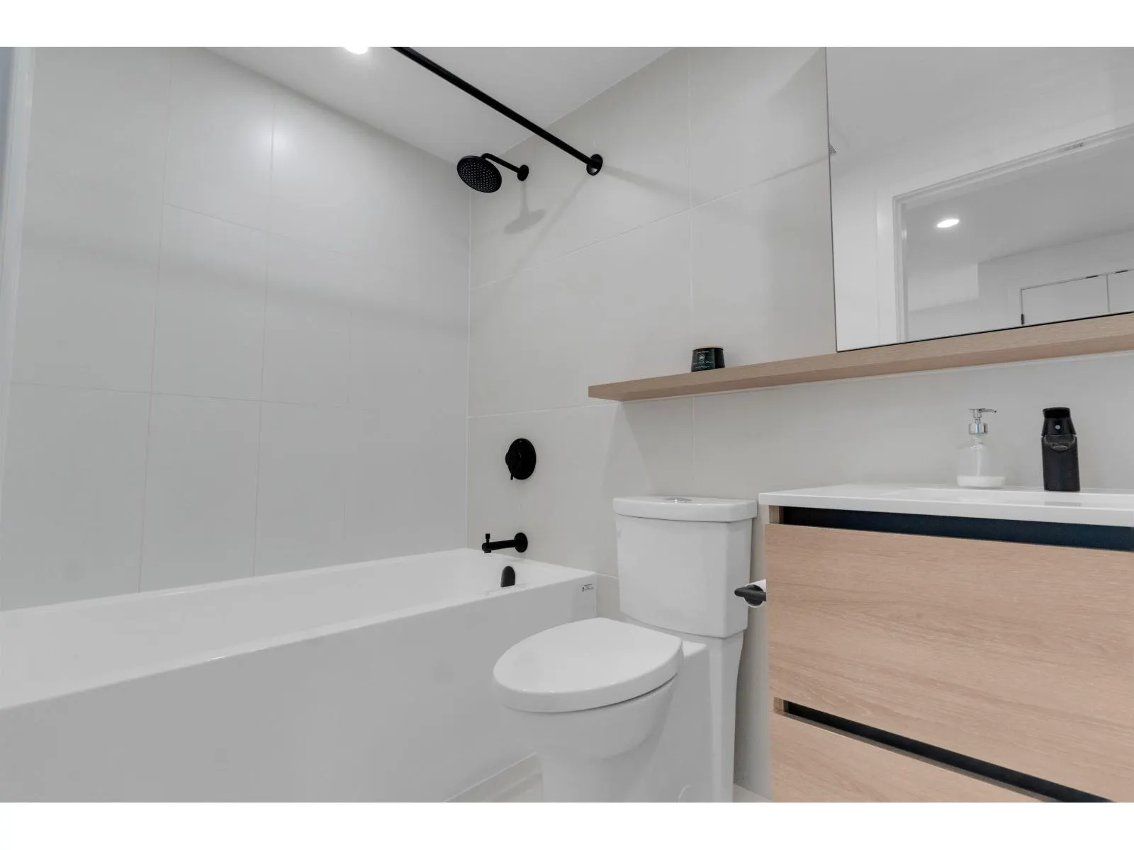 2508 13428 105 AVENUE