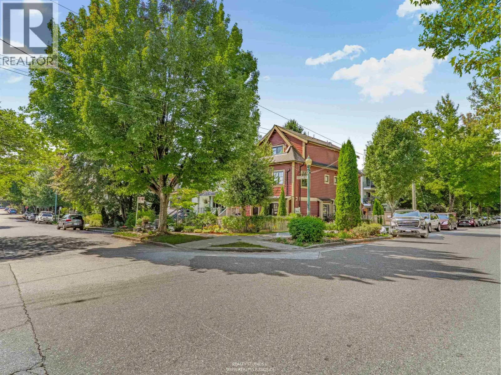 3103 ST. GEORGE STREET