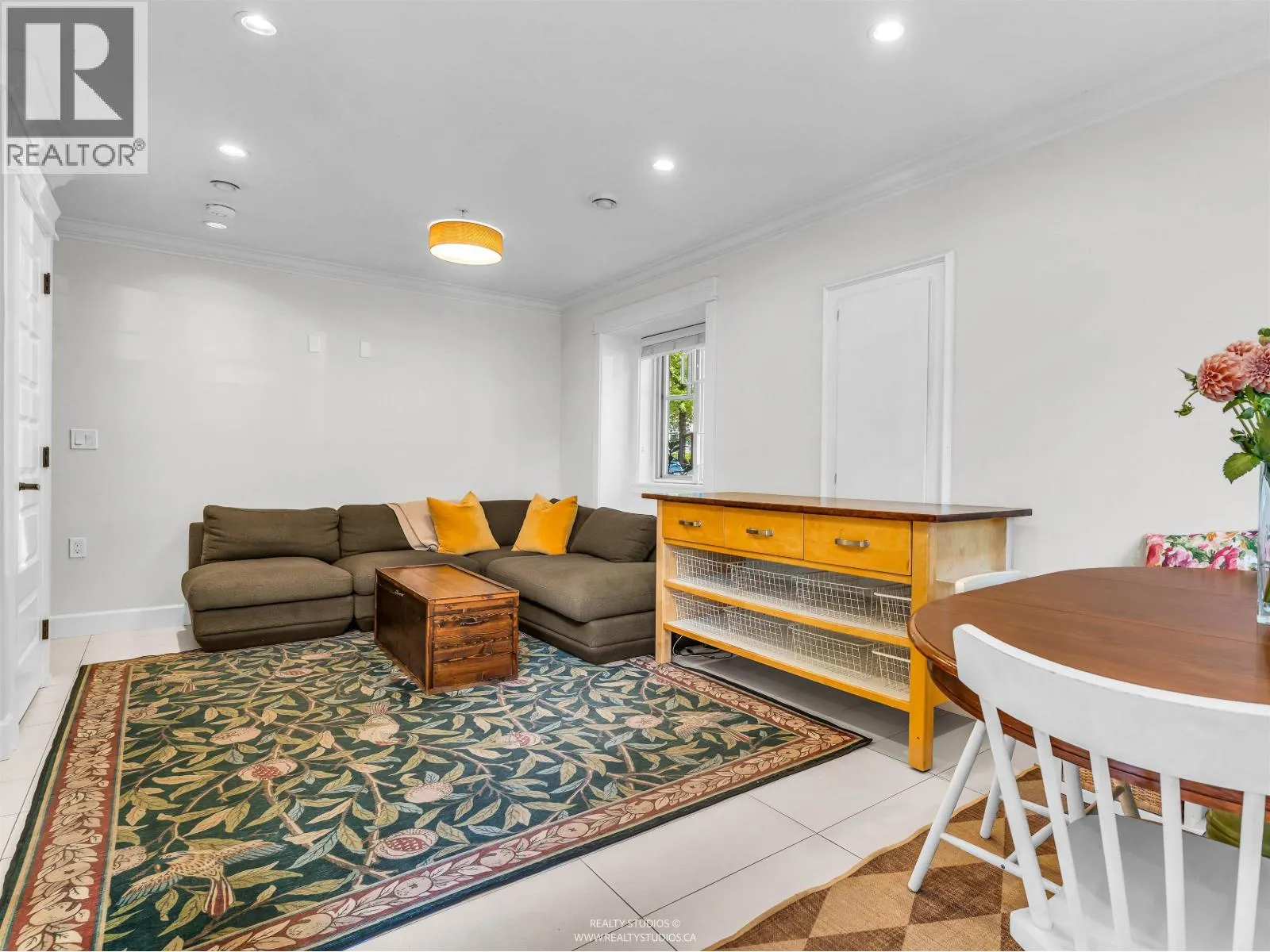 3103 ST. GEORGE STREET