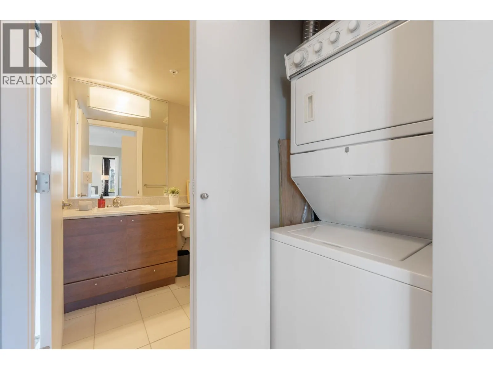 1806 4178 DAWSON STREET