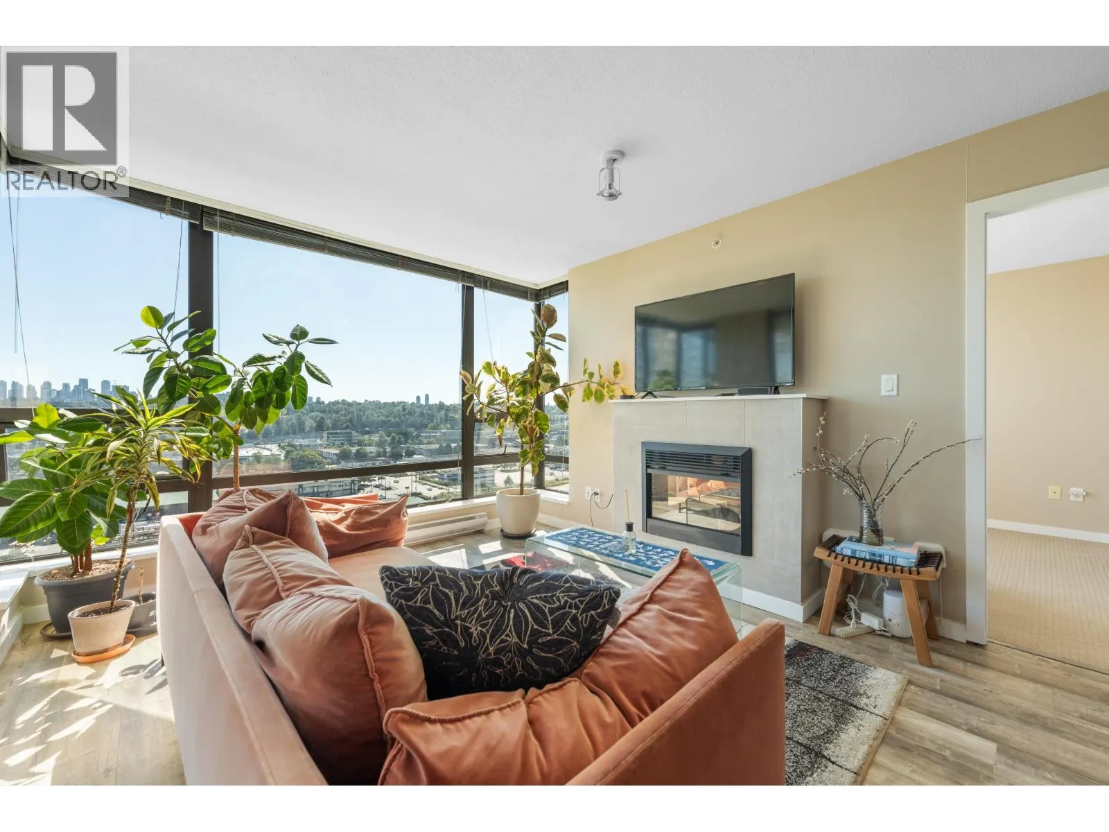1806 4178 DAWSON STREET
