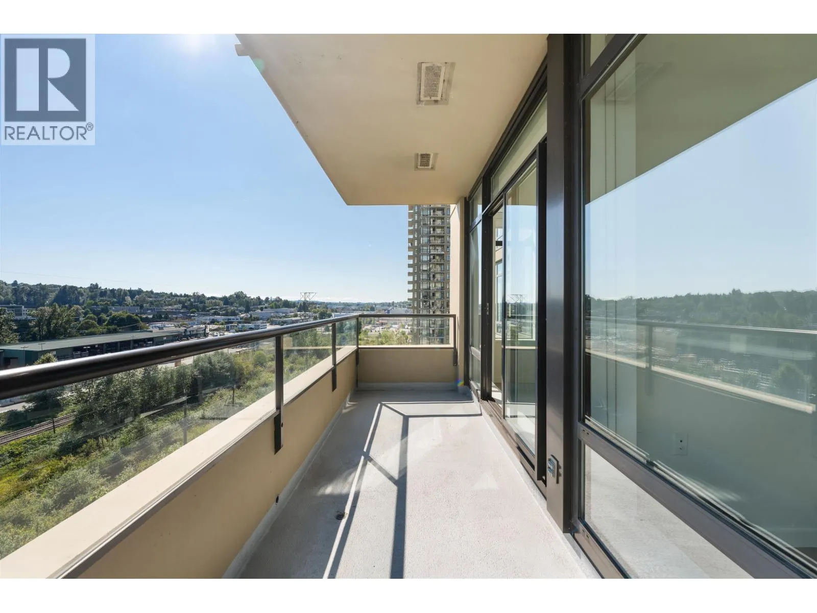 1002 2355 MADISON AVENUE