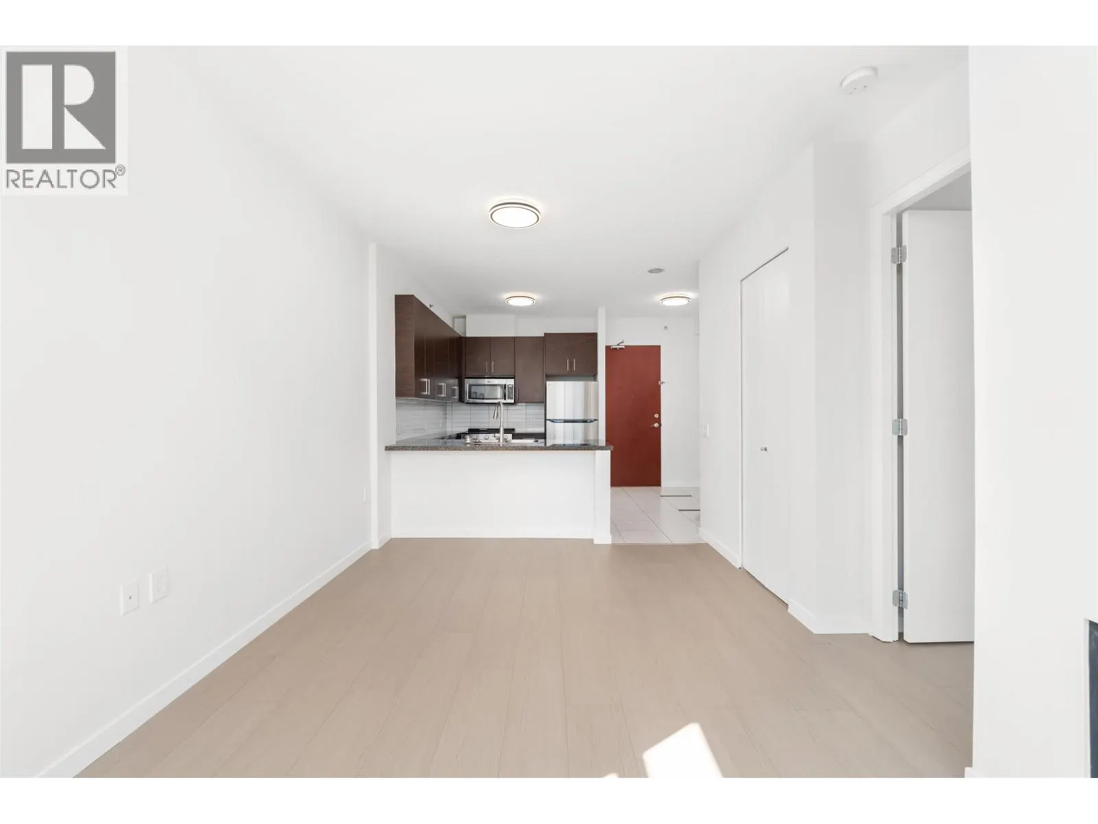 1002 2355 MADISON AVENUE