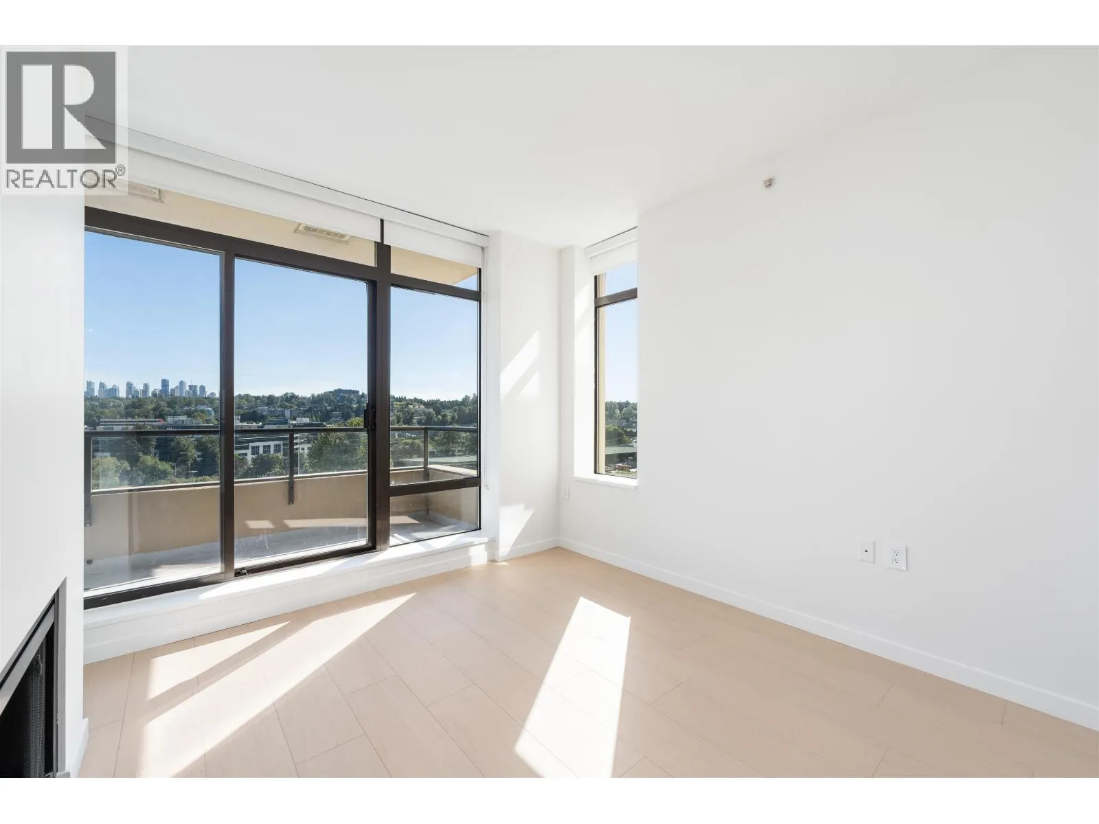 1002 2355 MADISON AVENUE