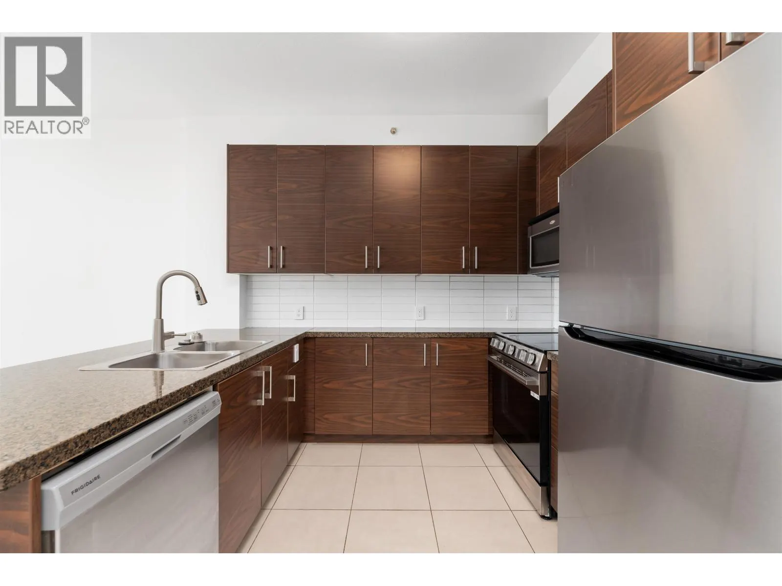 1002 2355 MADISON AVENUE