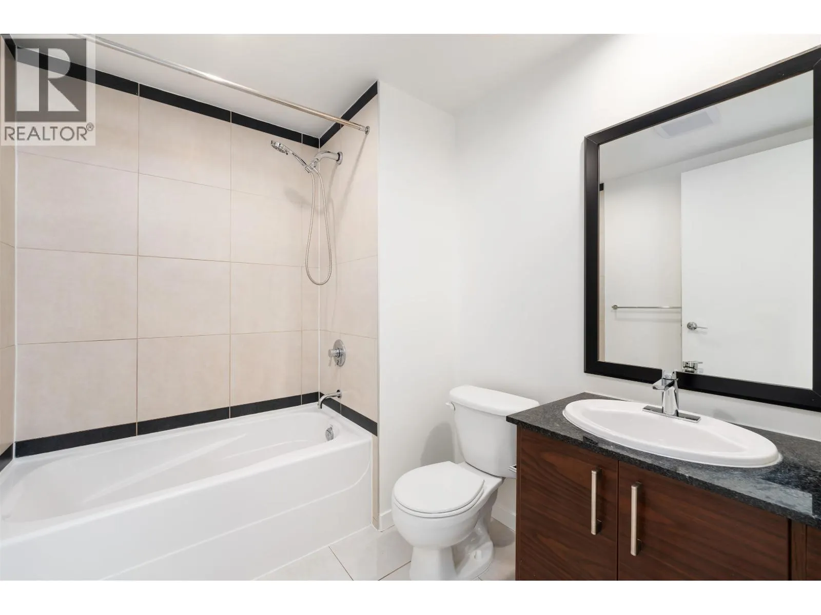 1002 2355 MADISON AVENUE