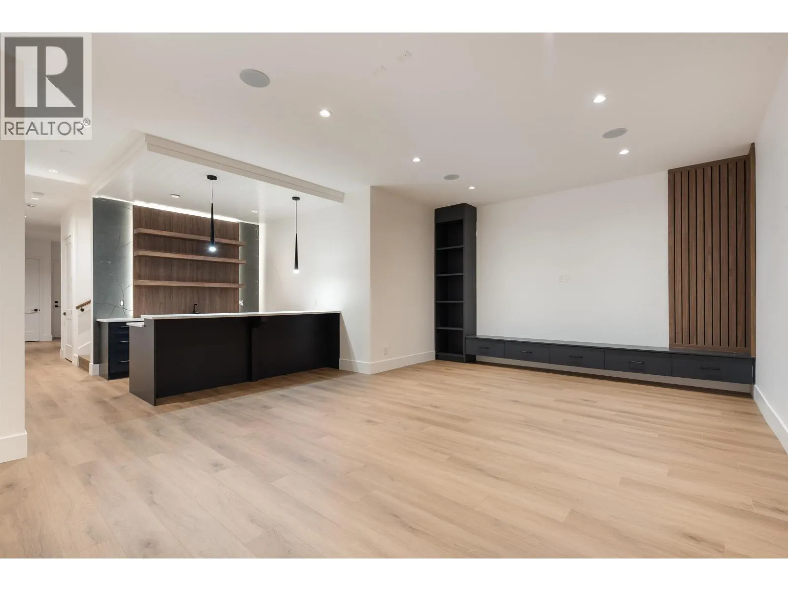 1486 COAST MERIDIAN ROAD