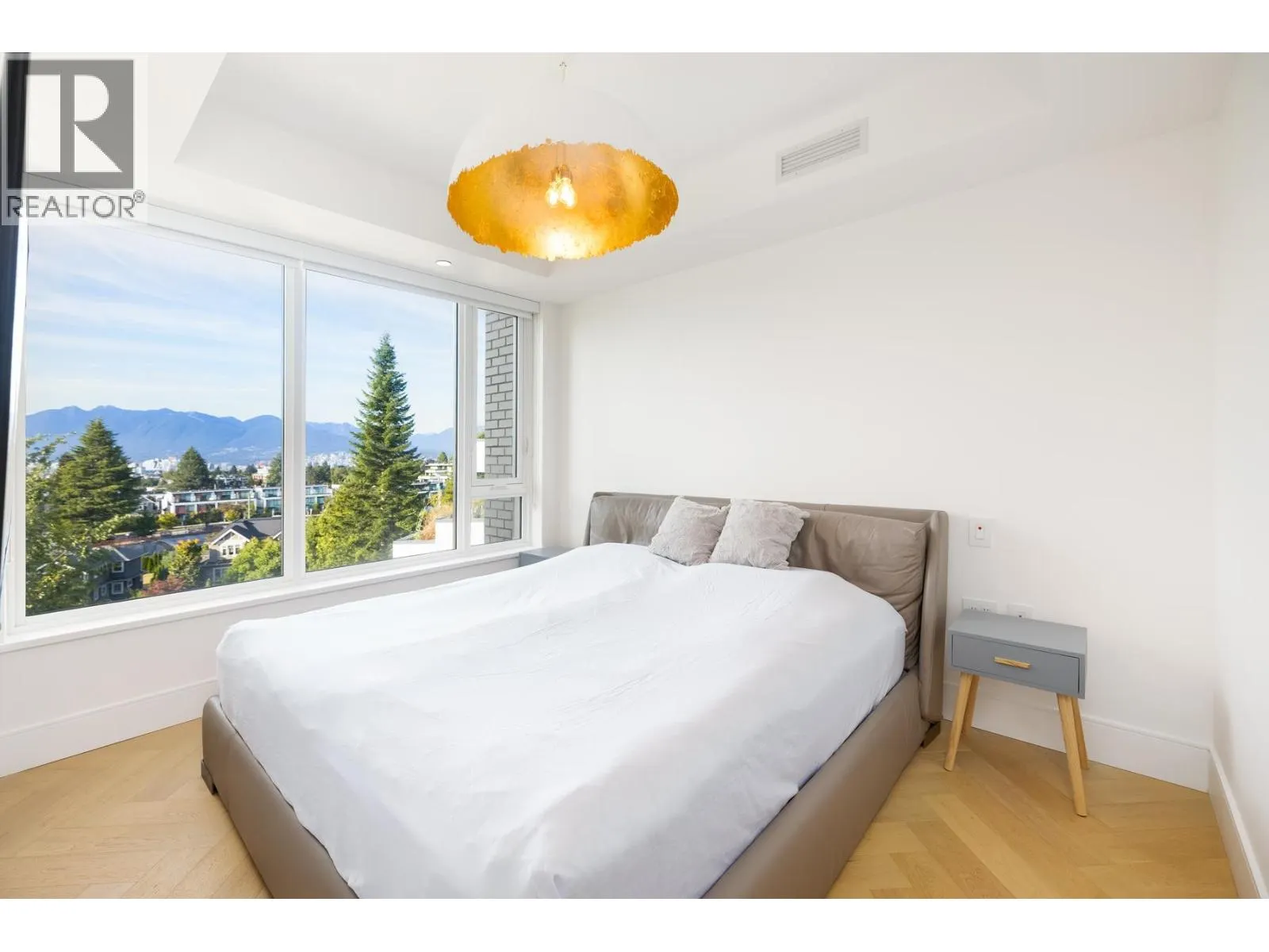 602 4685 CAMBIE STREET