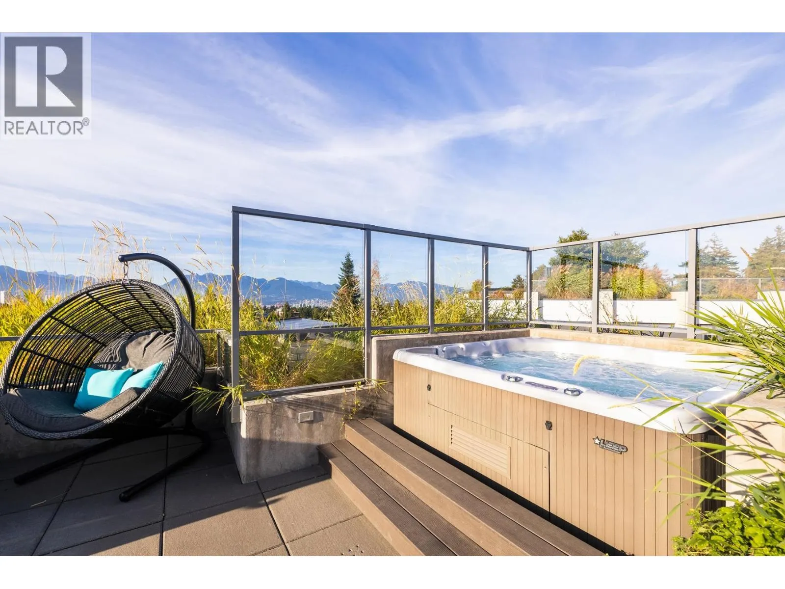 602 4685 CAMBIE STREET