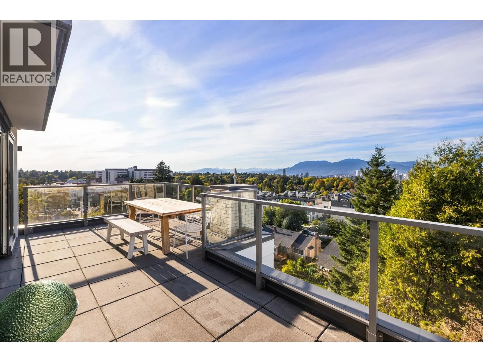 602 4685 CAMBIE STREET