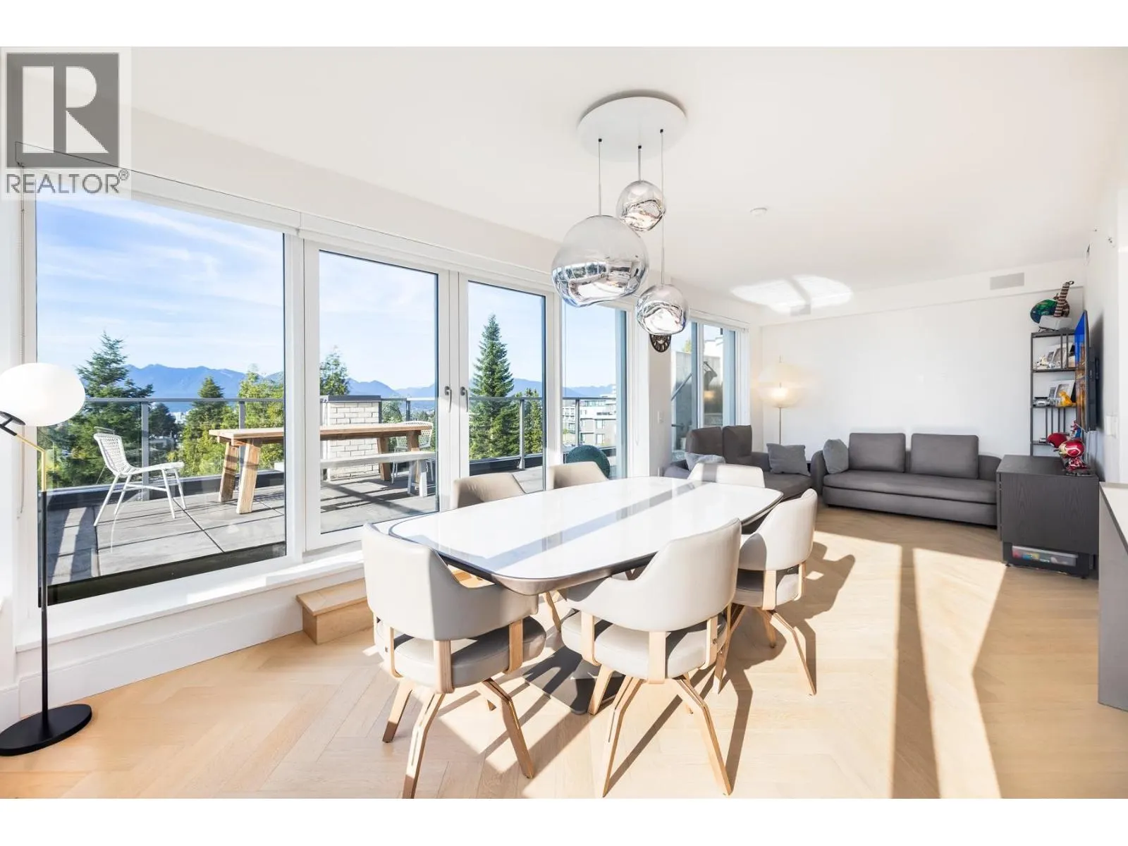 602 4685 CAMBIE STREET