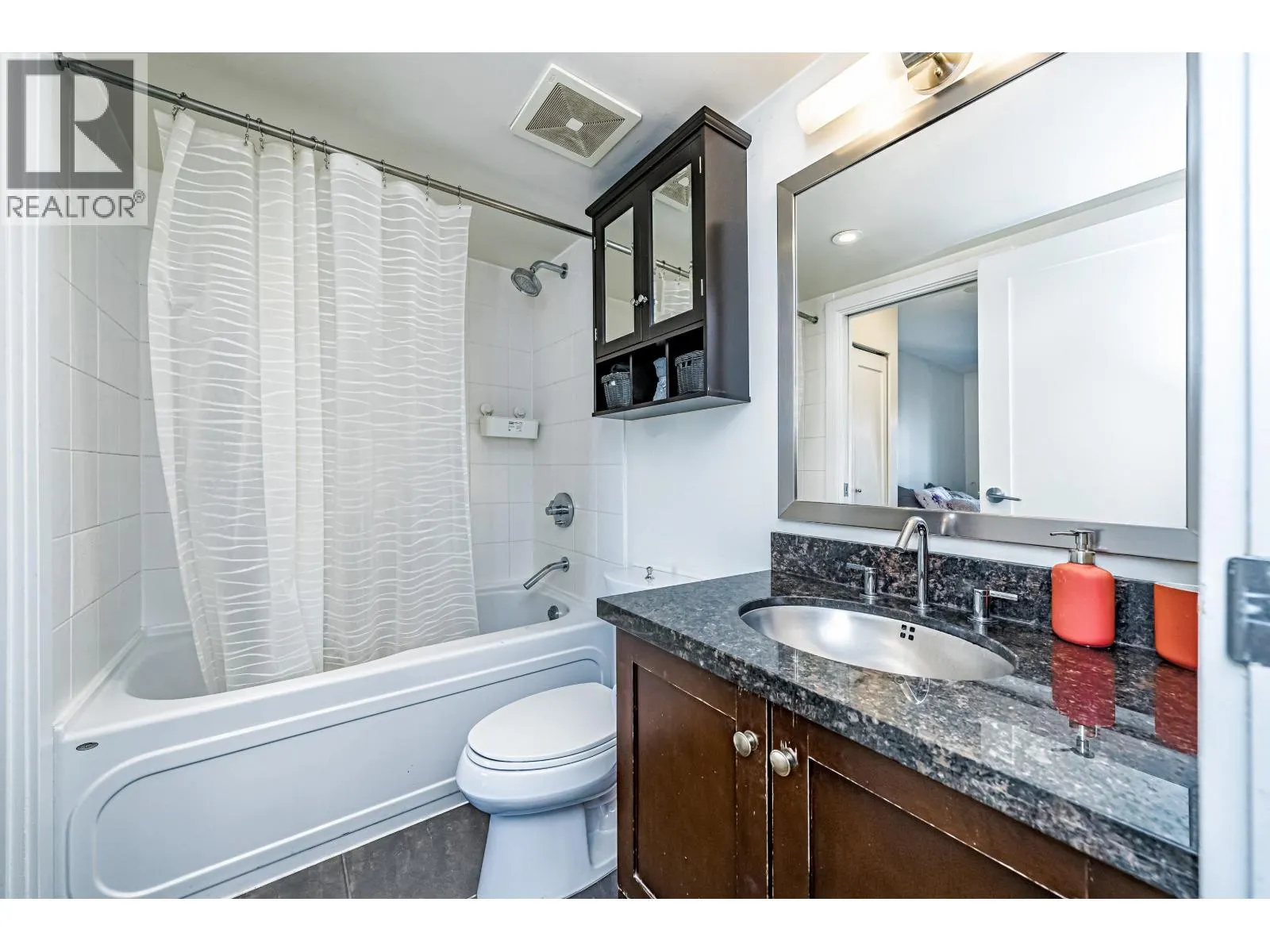 1508 1 RENAISSANCE SQUARE