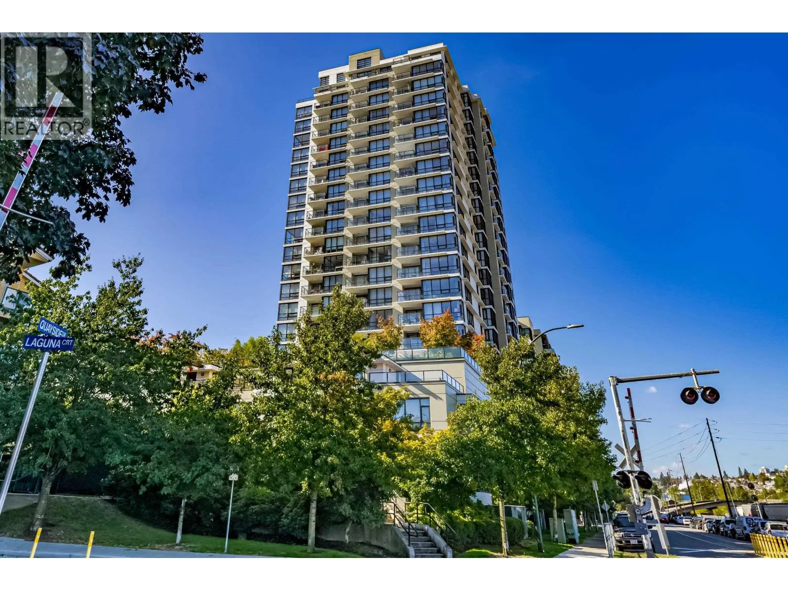 1508 1 RENAISSANCE SQUARE