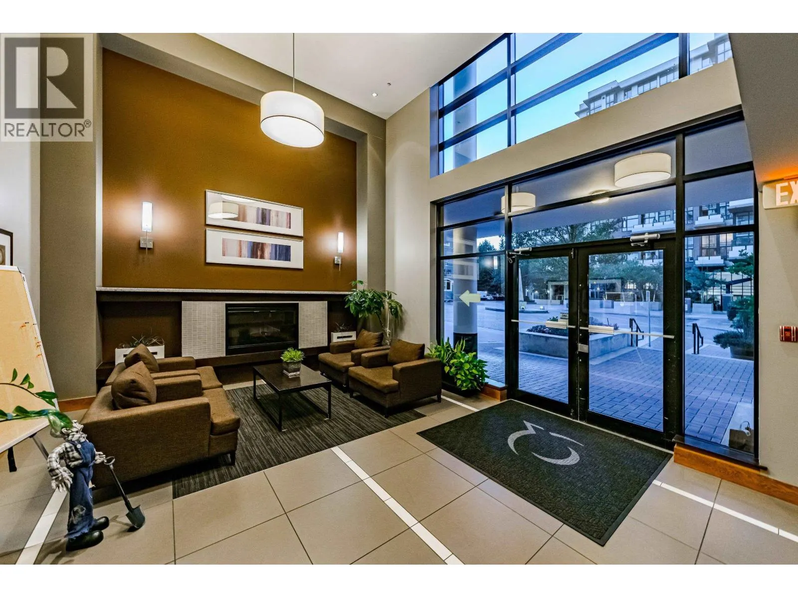 1508 1 RENAISSANCE SQUARE