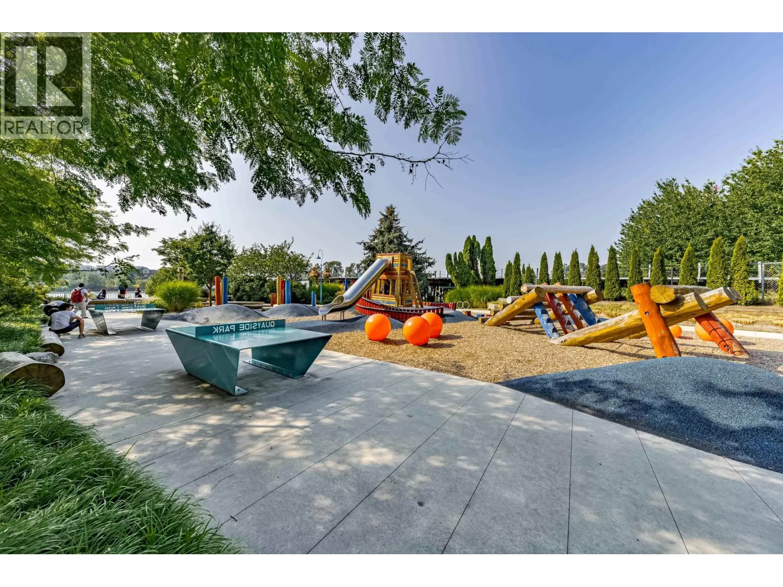 1508 1 RENAISSANCE SQUARE