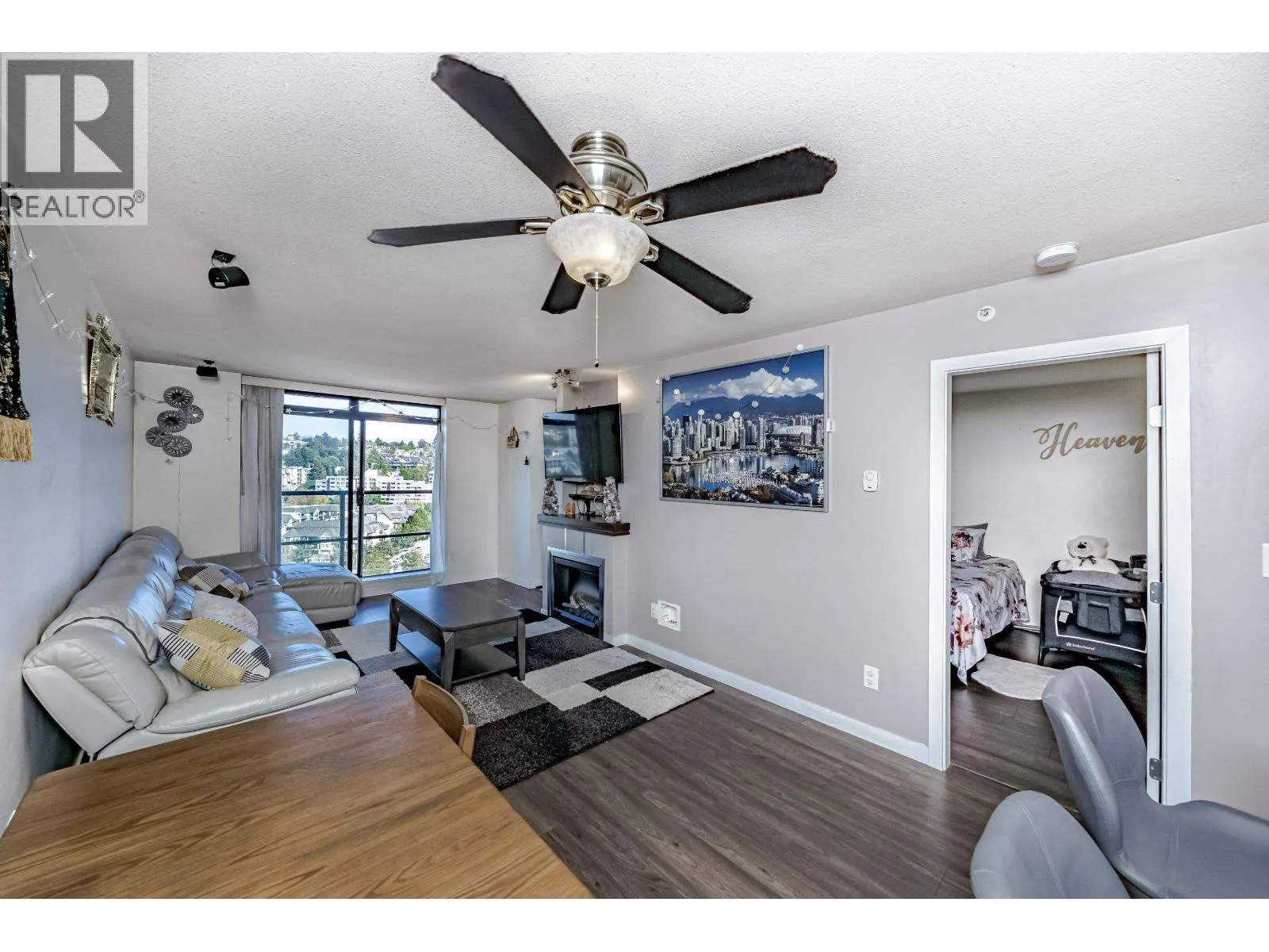 1508 1 RENAISSANCE SQUARE