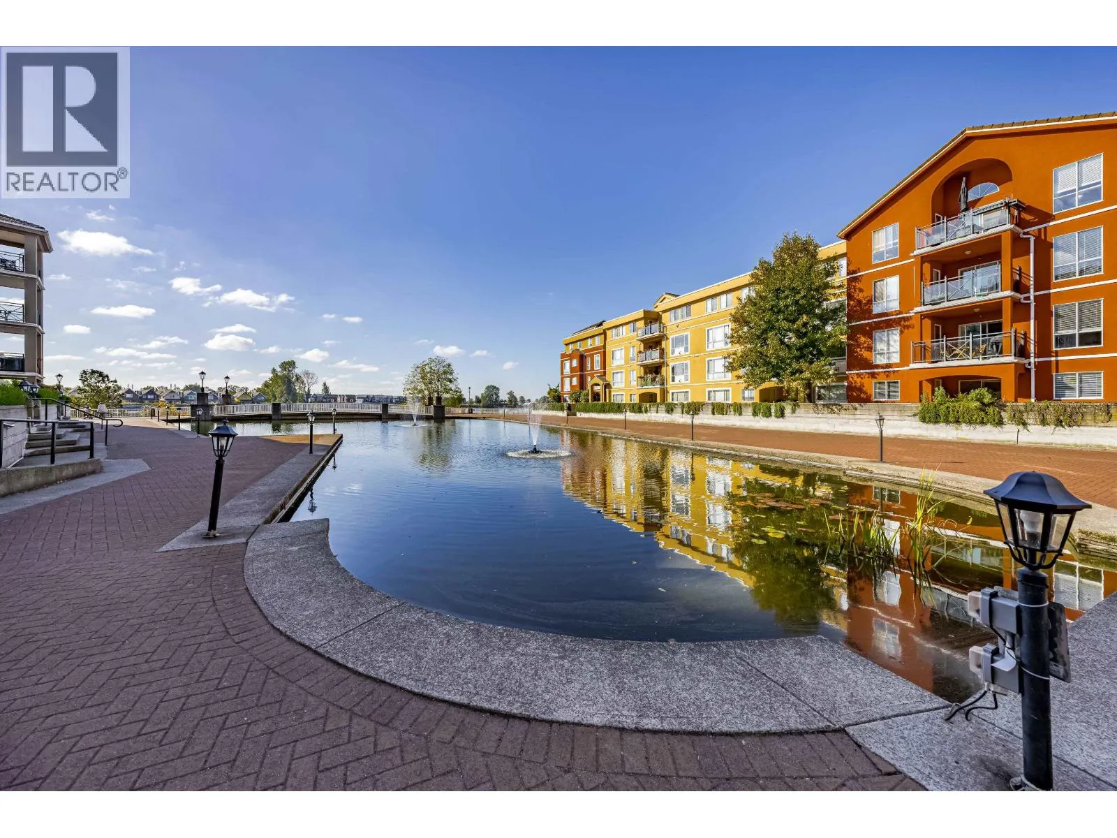 1508 1 RENAISSANCE SQUARE