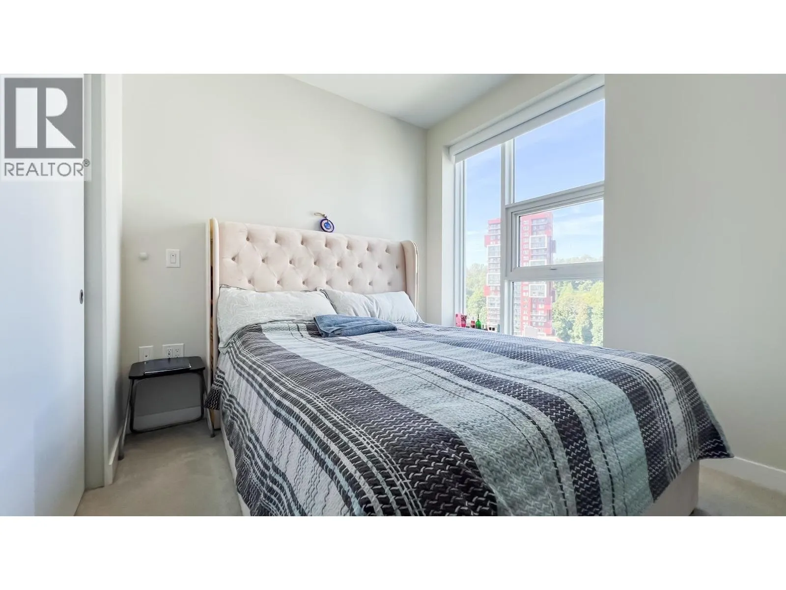 1405 3430 E KENT AVENUE