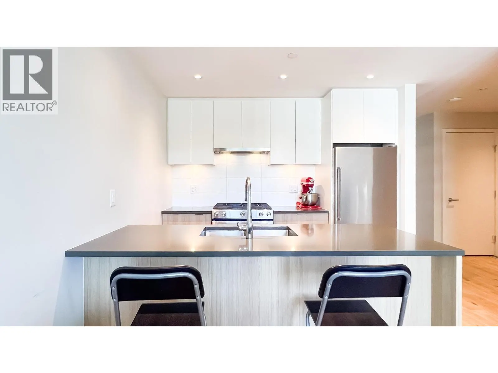 1405 3430 E KENT AVENUE