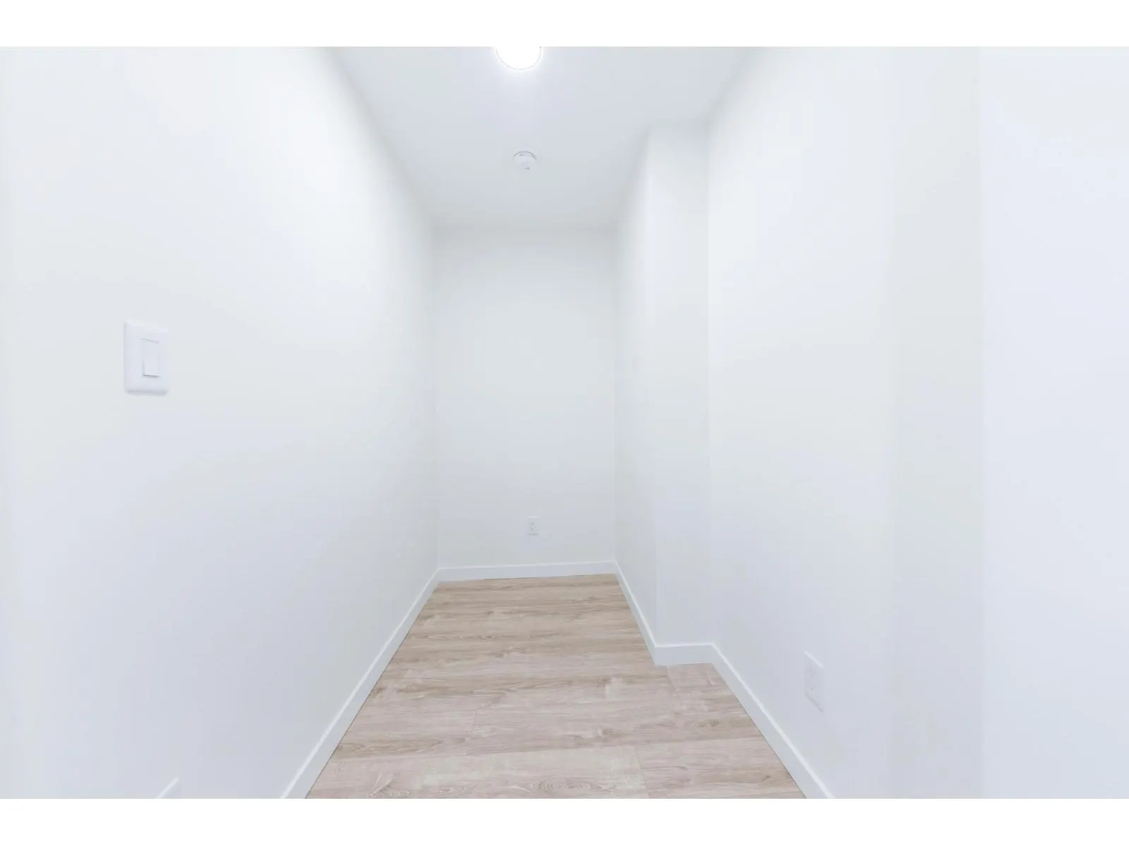 607 10828 139A STREET