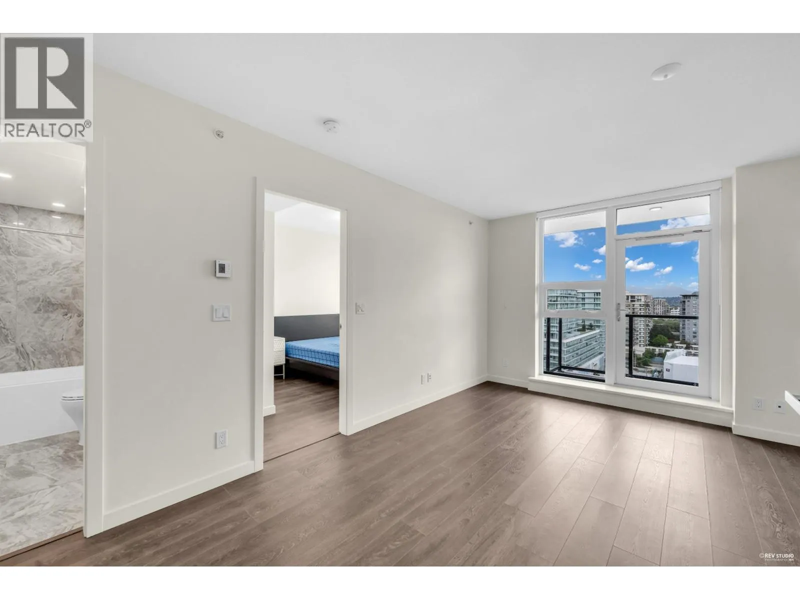 1404 6633 BUSWELL STREET