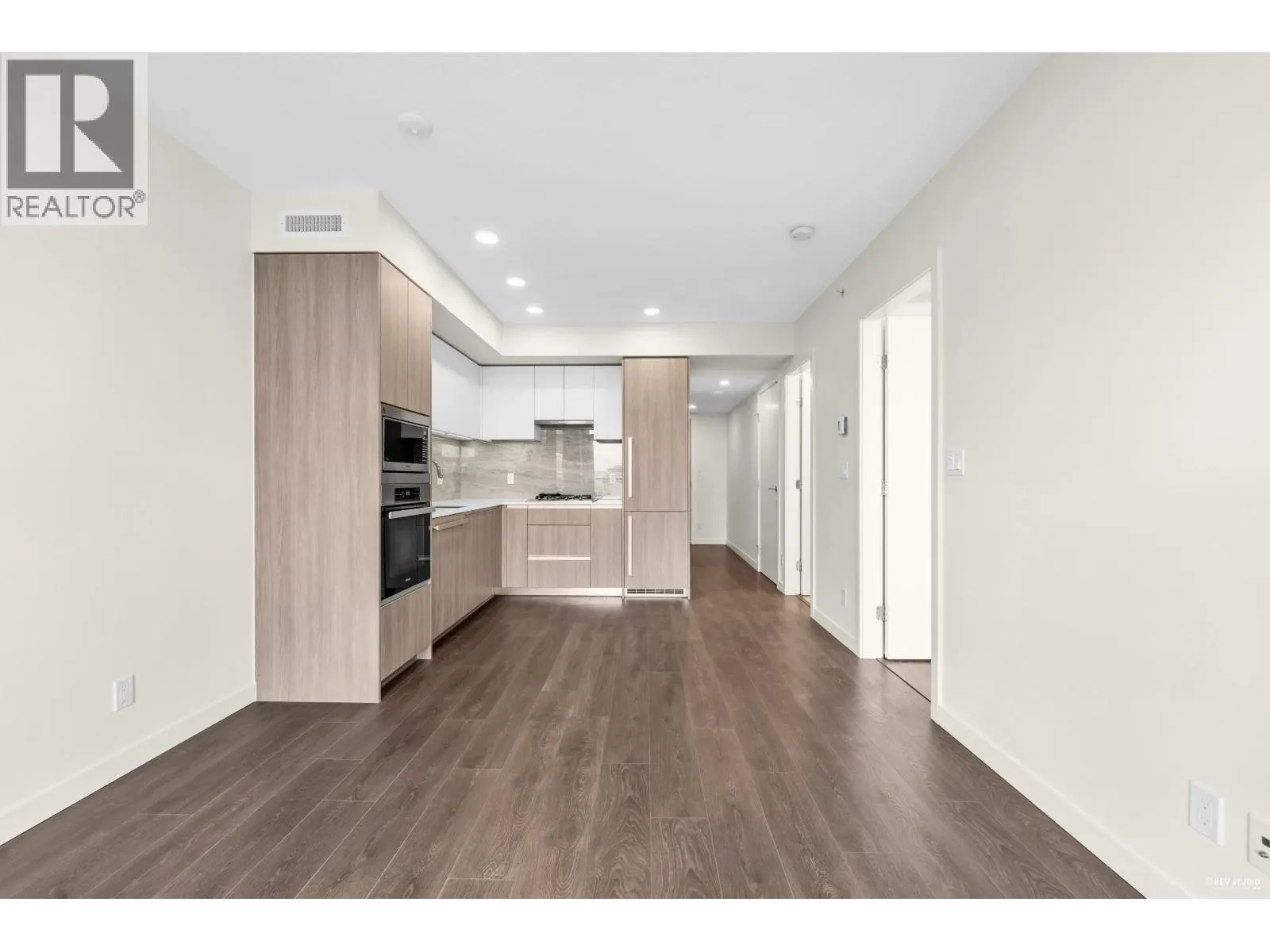 1404 6633 BUSWELL STREET