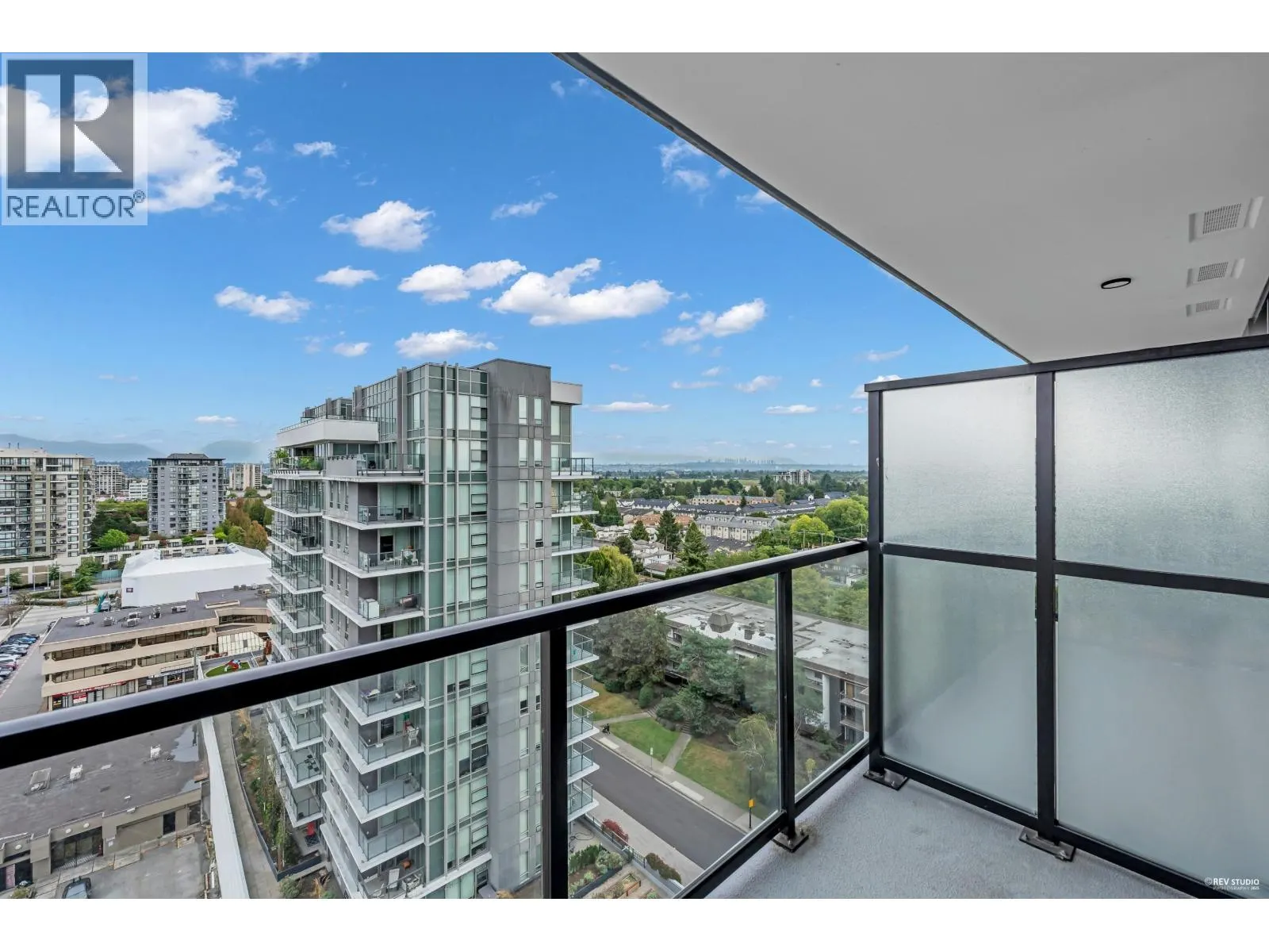 1404 6633 BUSWELL STREET