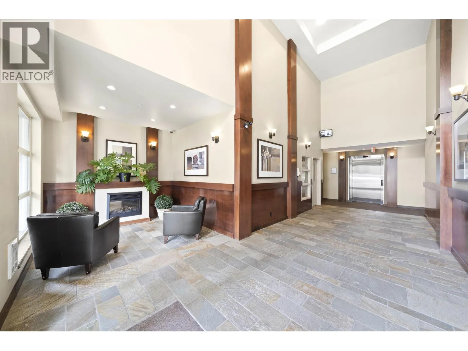 301 275 ROSS DRIVE