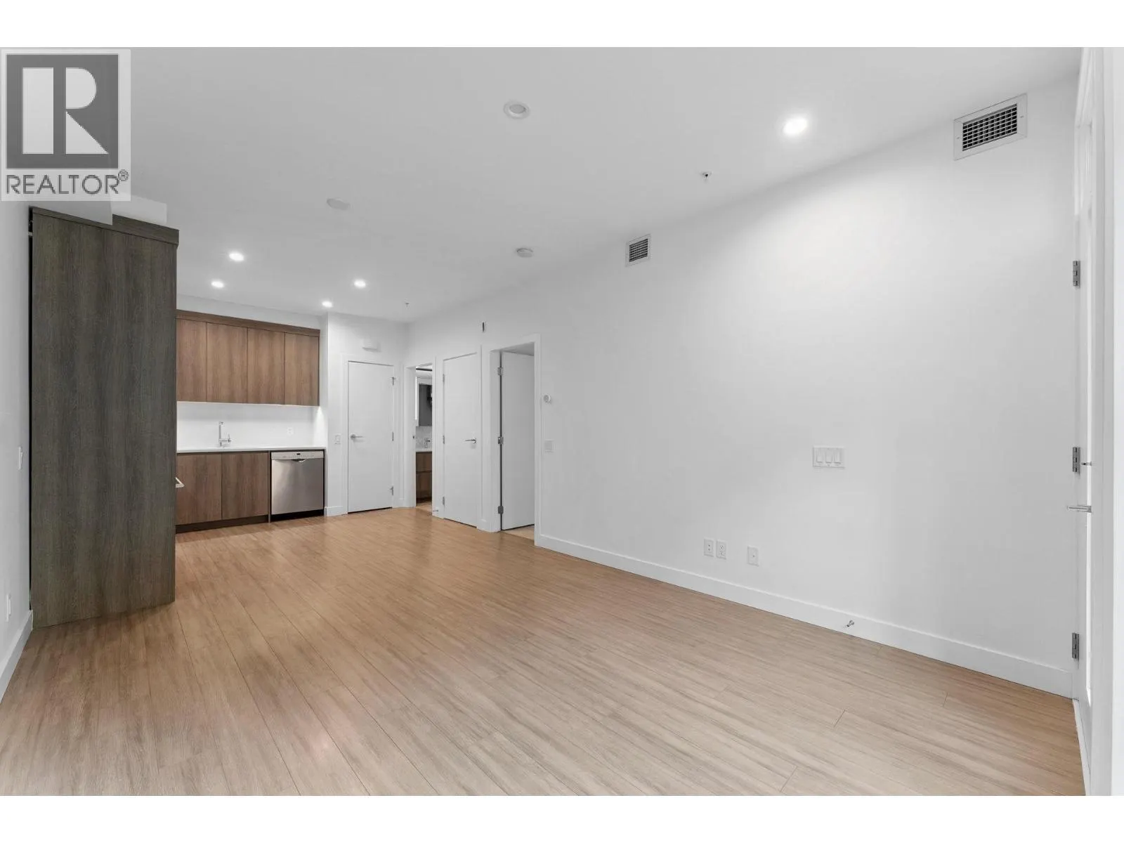 111 2060 CURLING ROAD