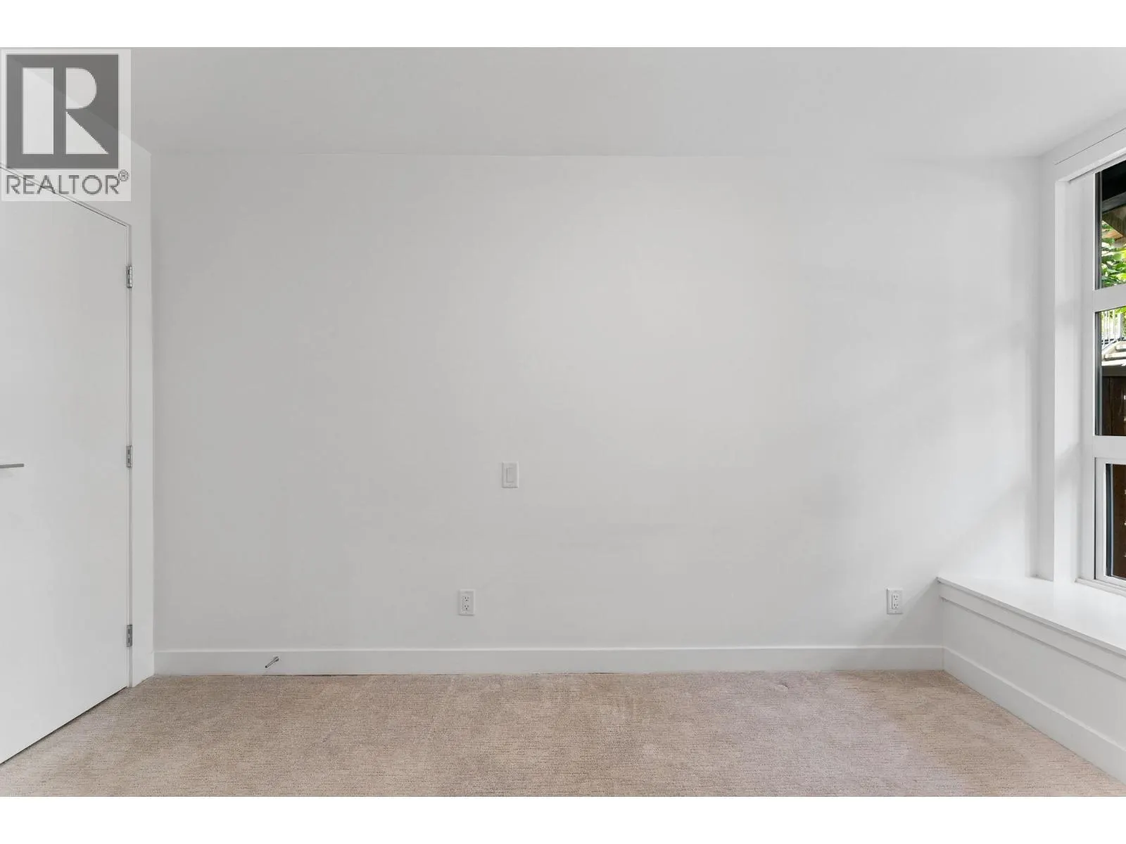 111 2060 CURLING ROAD