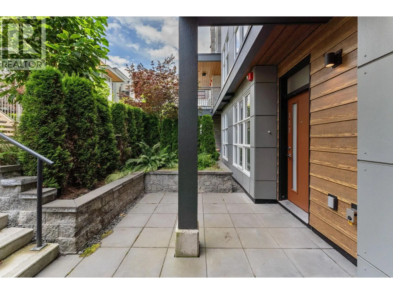 111 2060 CURLING ROAD