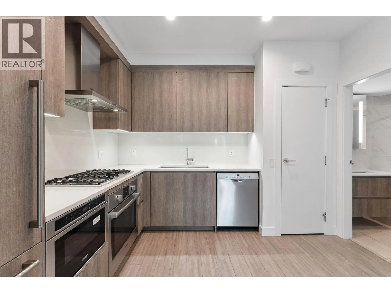 111 2060 CURLING ROAD