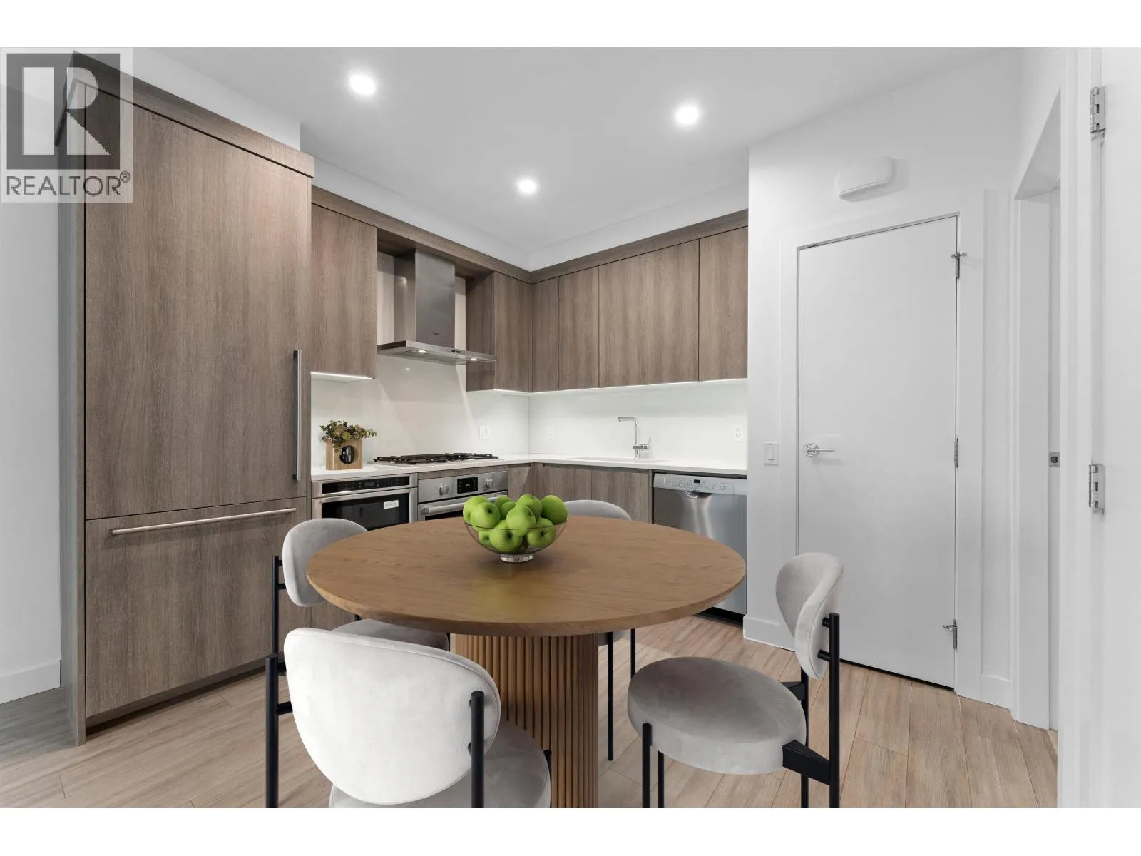 111 2060 CURLING ROAD