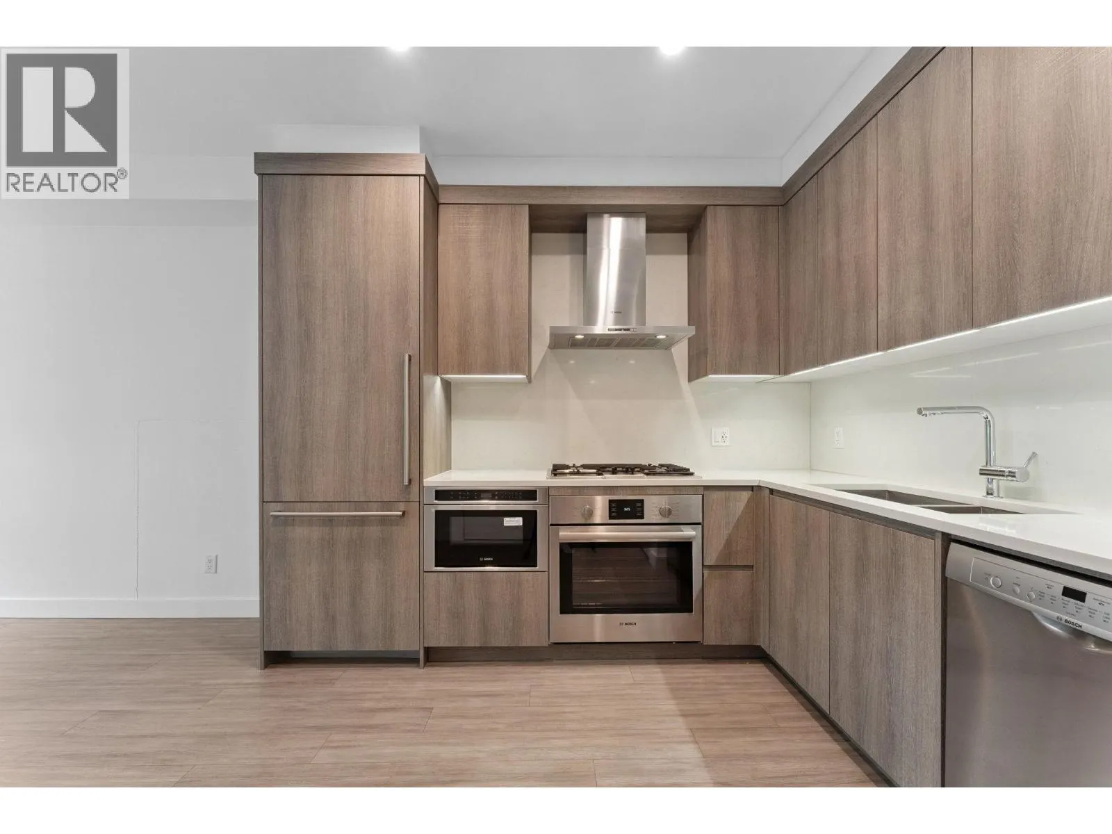 111 2060 CURLING ROAD