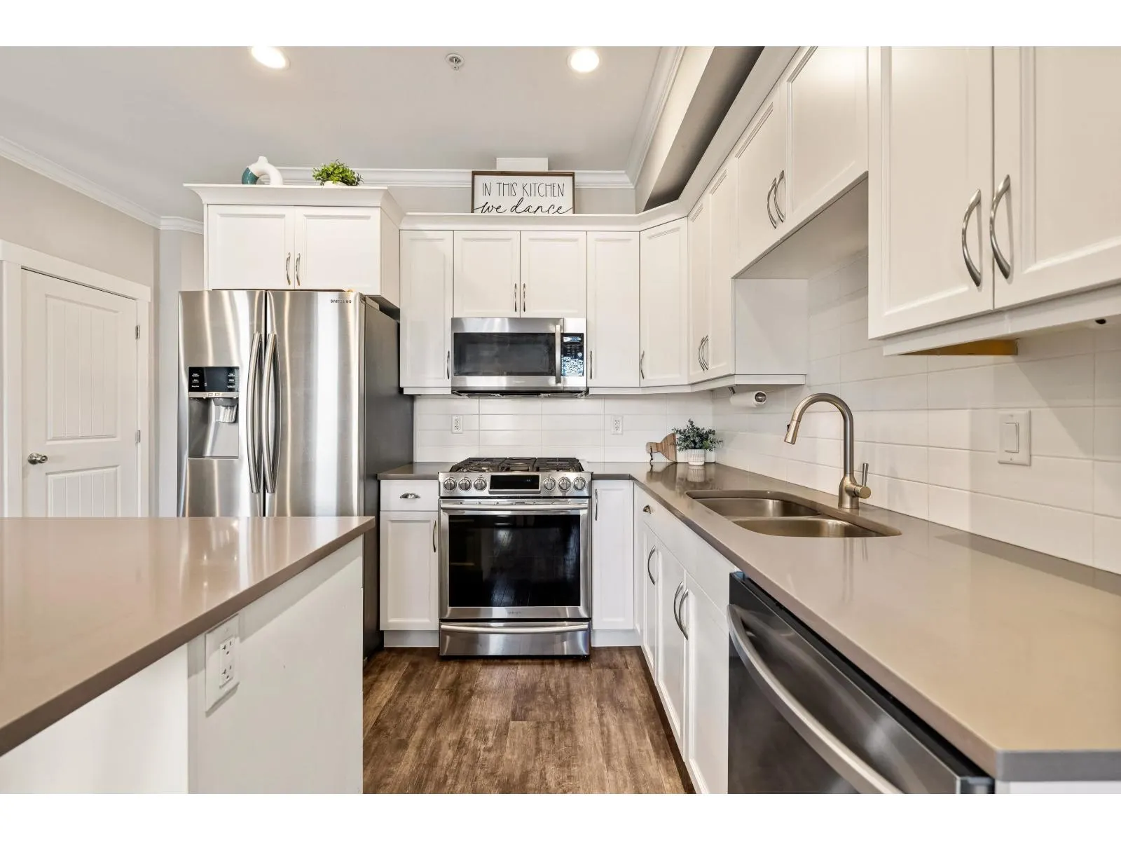 5 6491 VEDDER ROAD|Sardis South