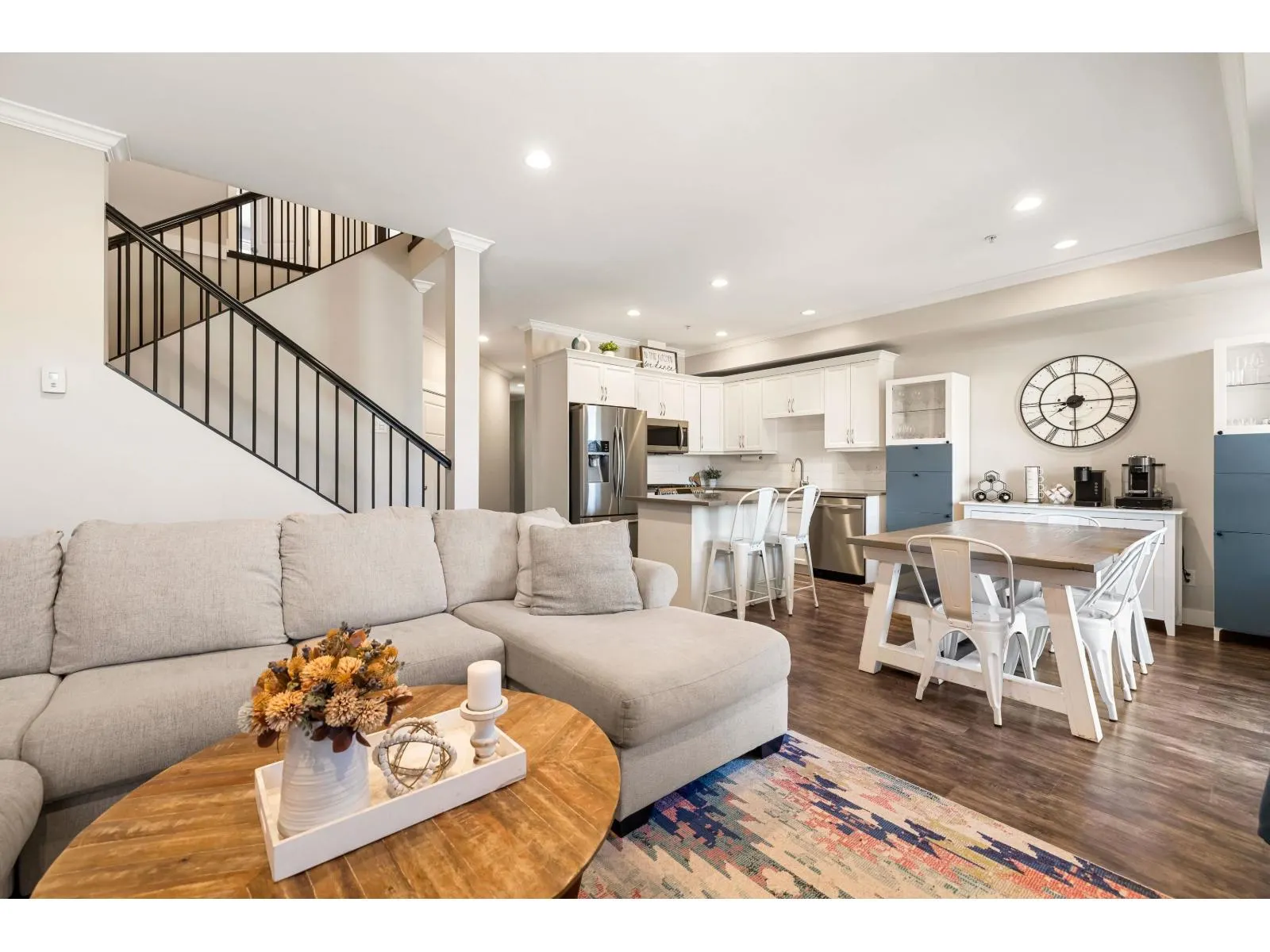 5 6491 VEDDER ROAD|Sardis South