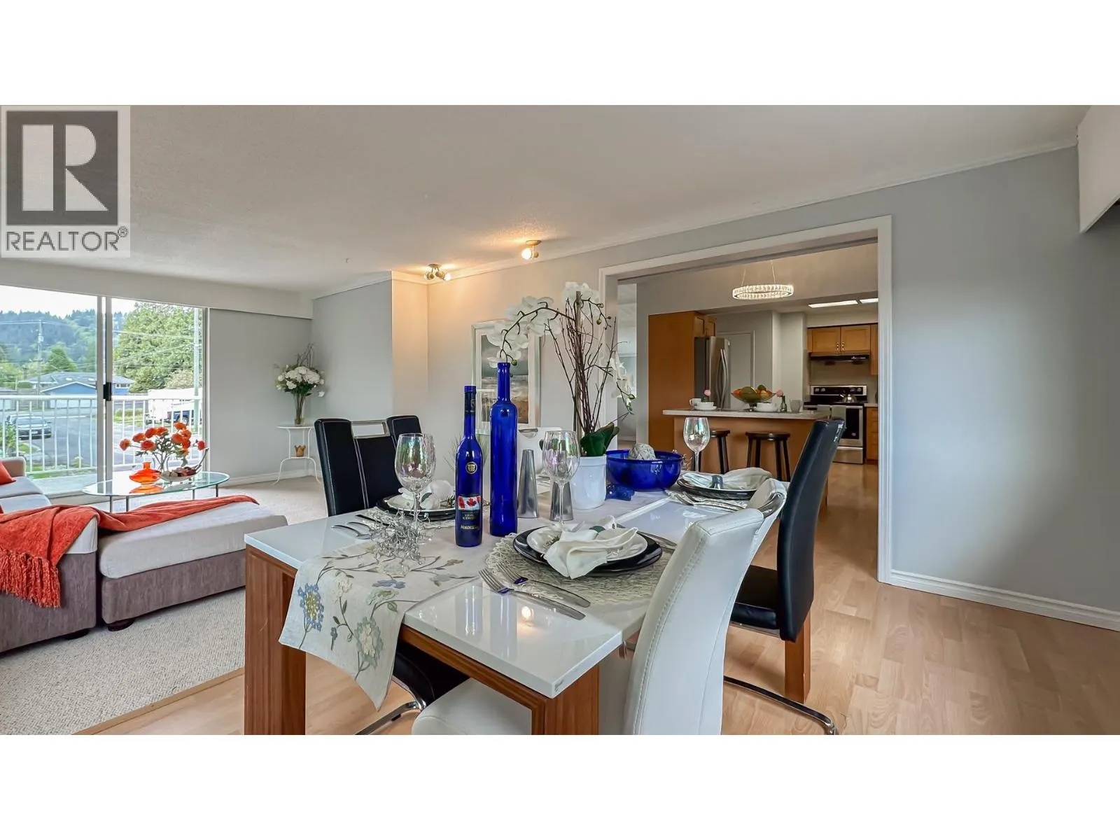 916 GLENACRE COURT