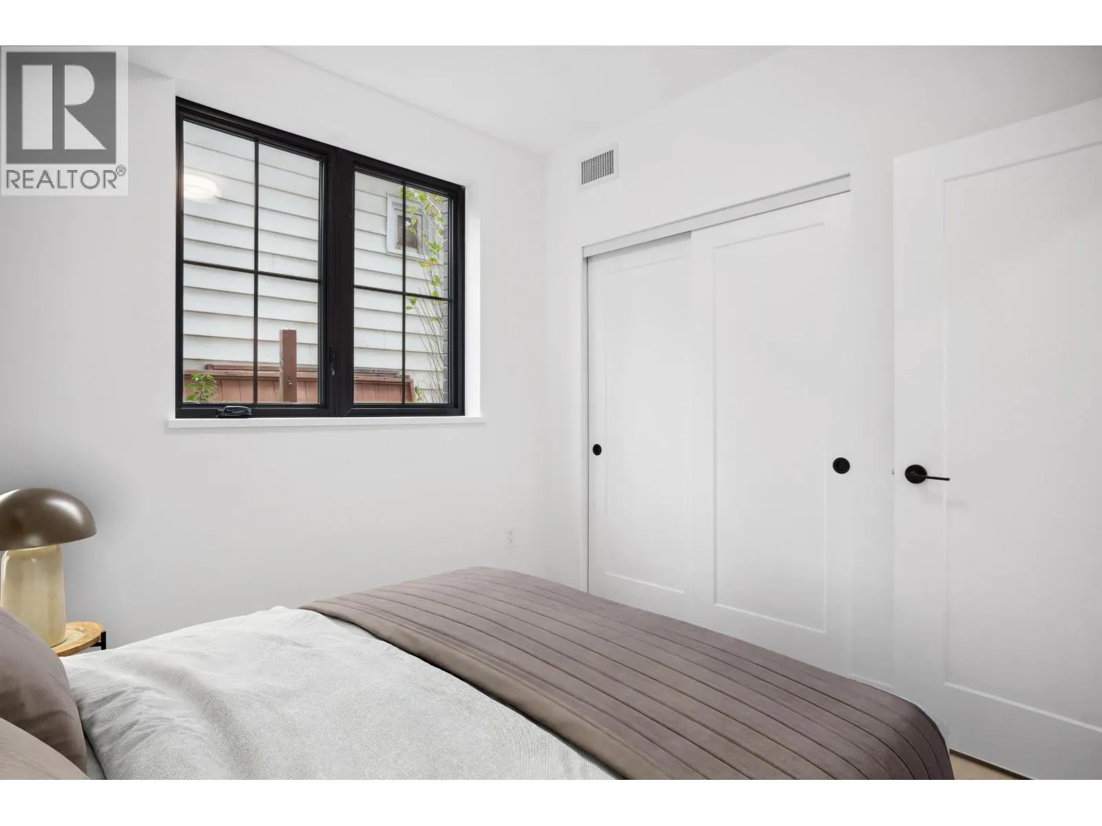 187 W KING EDWARD AVE STREET
